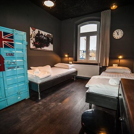 Hostel Am Bahnhof Suhl Buitenkant foto