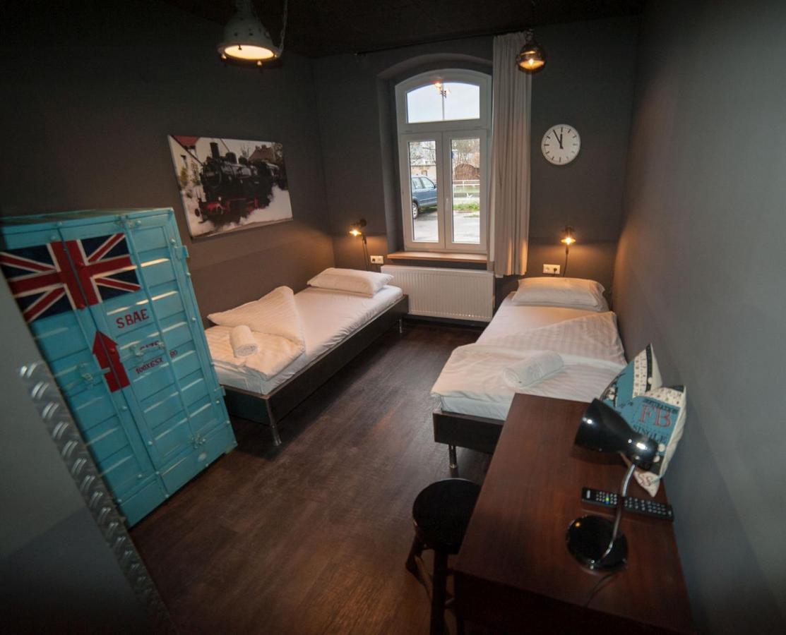 Hostel Am Bahnhof Suhl Buitenkant foto
