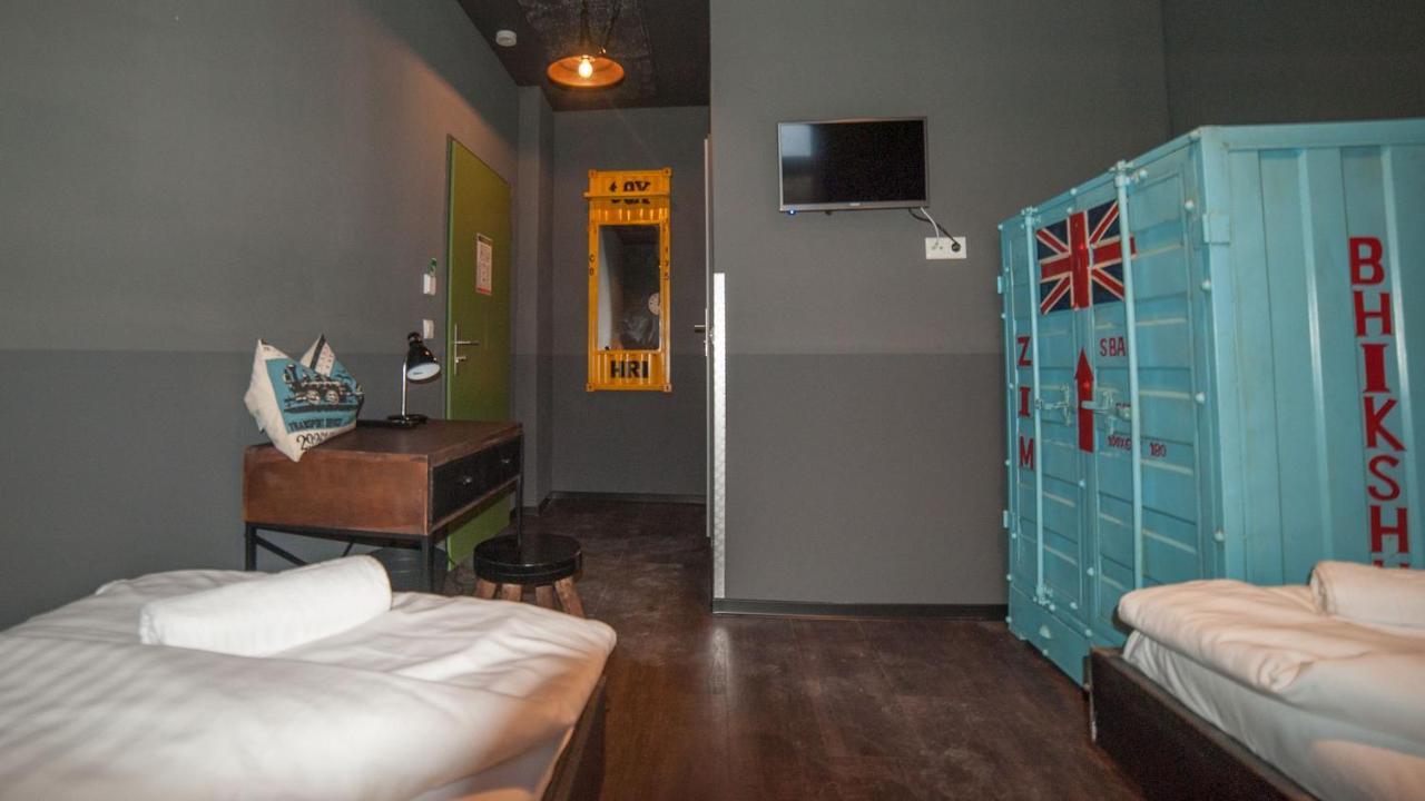 Hostel Am Bahnhof Suhl Buitenkant foto