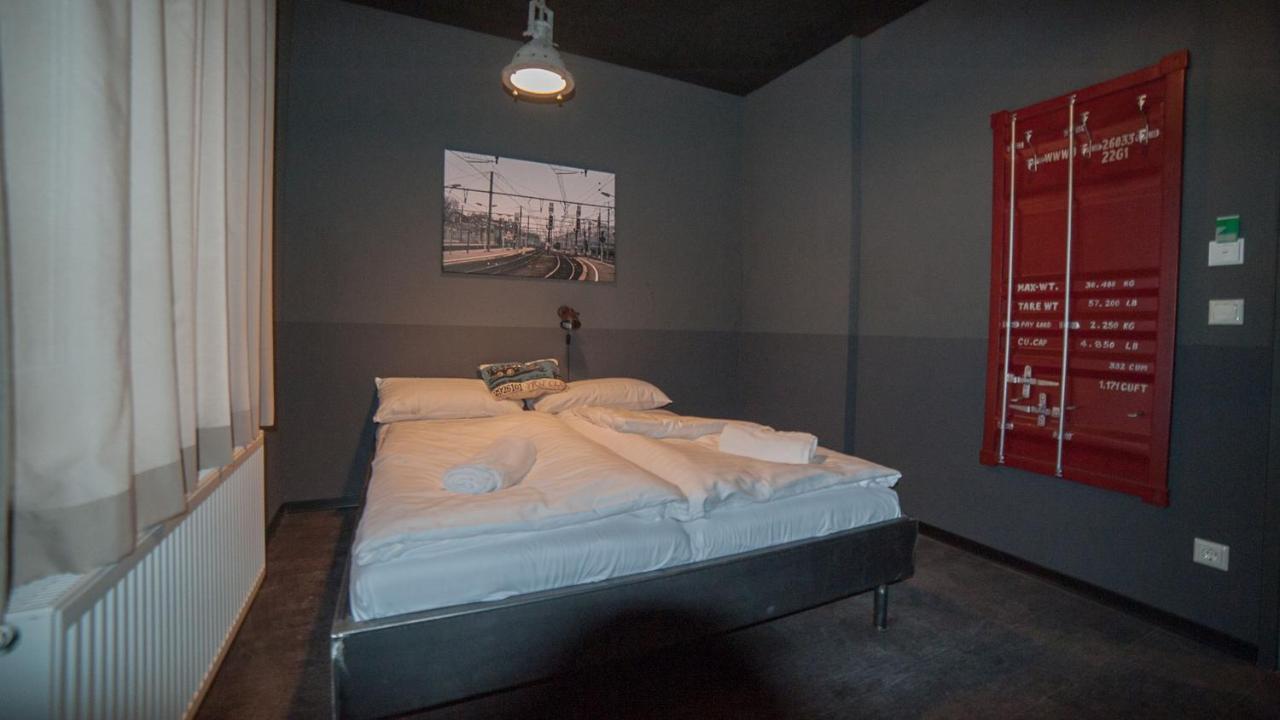 Hostel Am Bahnhof Suhl Buitenkant foto